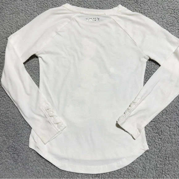 DKNY Girls White Long Sleeve Graphic T-Shirt, Size S(7), Scooter Cat Print Shirt - Picture 2 of 6
